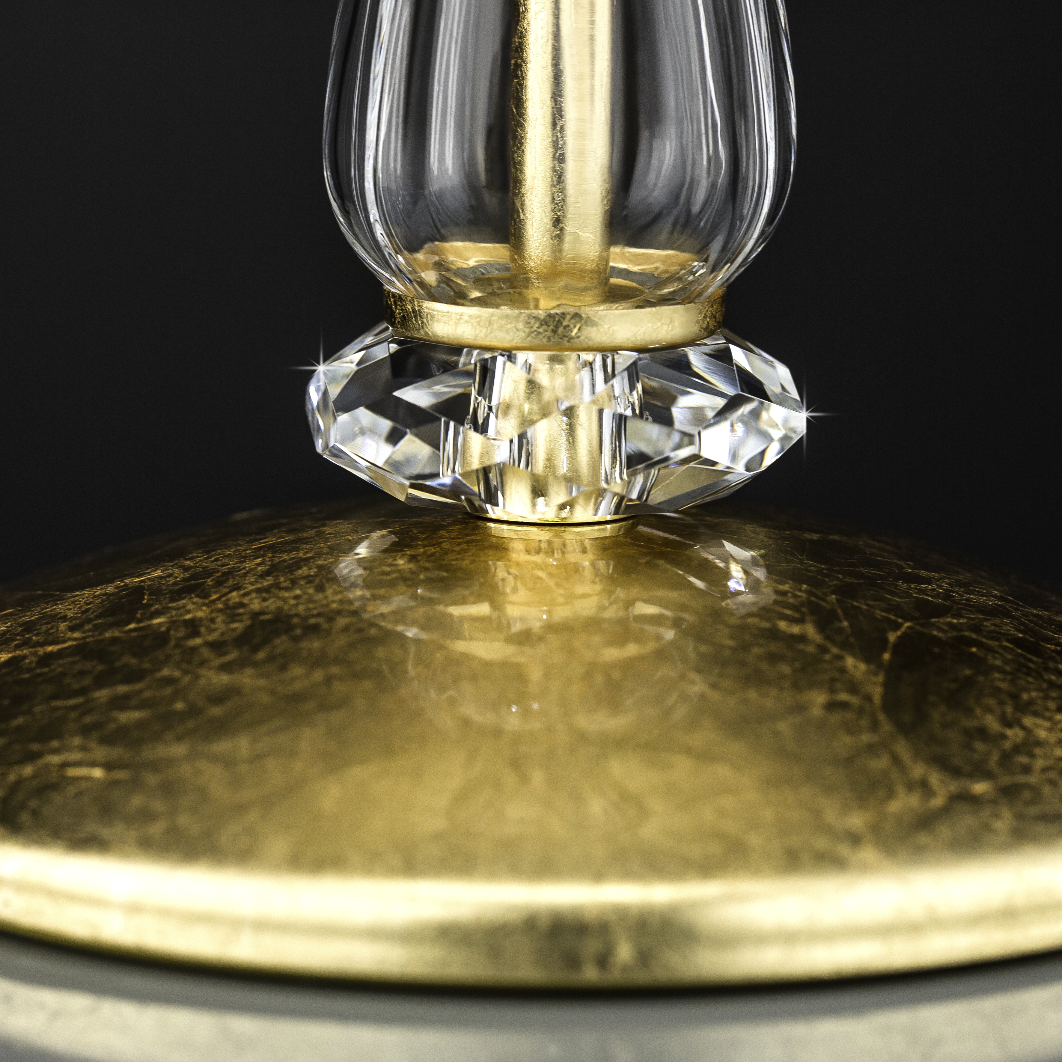 125_LG_gold_leaf_crystal_pvc_black_gold_shade_macro1_square_Elizabeth_GrandoLuce 125 LG gold leaf crystal pvc black gold shade macro1 square Elizabeth GrandoLuce