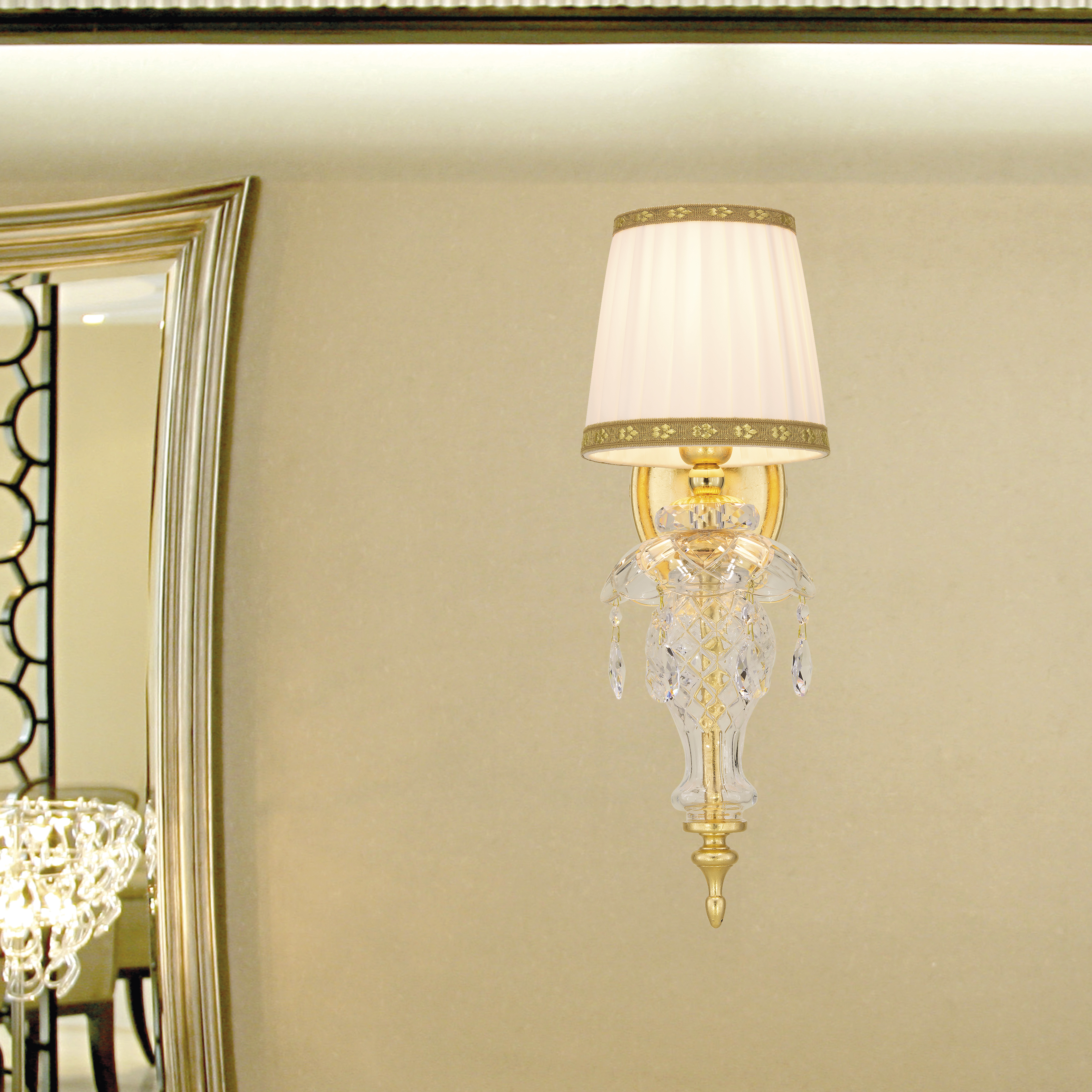 104 AP 1 gold leaf crystal fabric ivory shade view1 cat