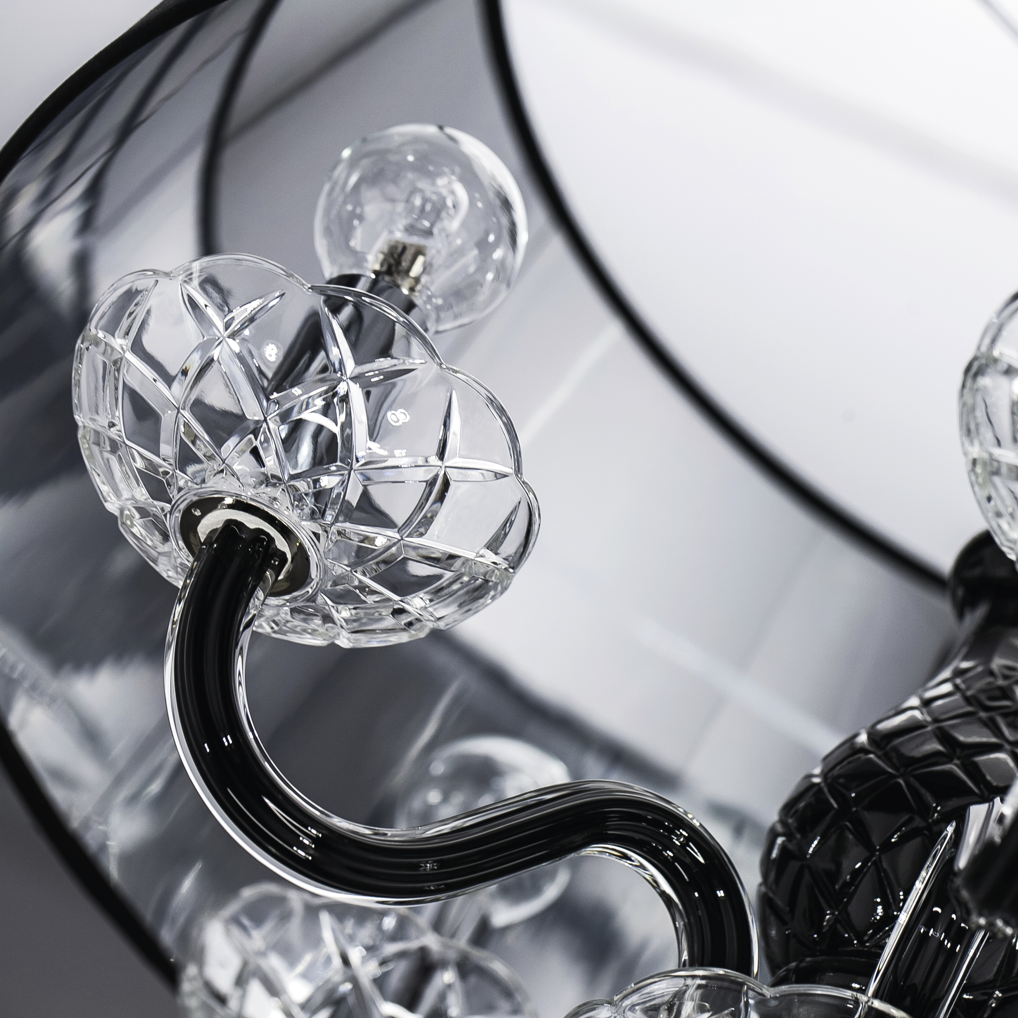 104 SP 5 chrome black pvc black chrome shade macro2 Olympia GrandoLuce