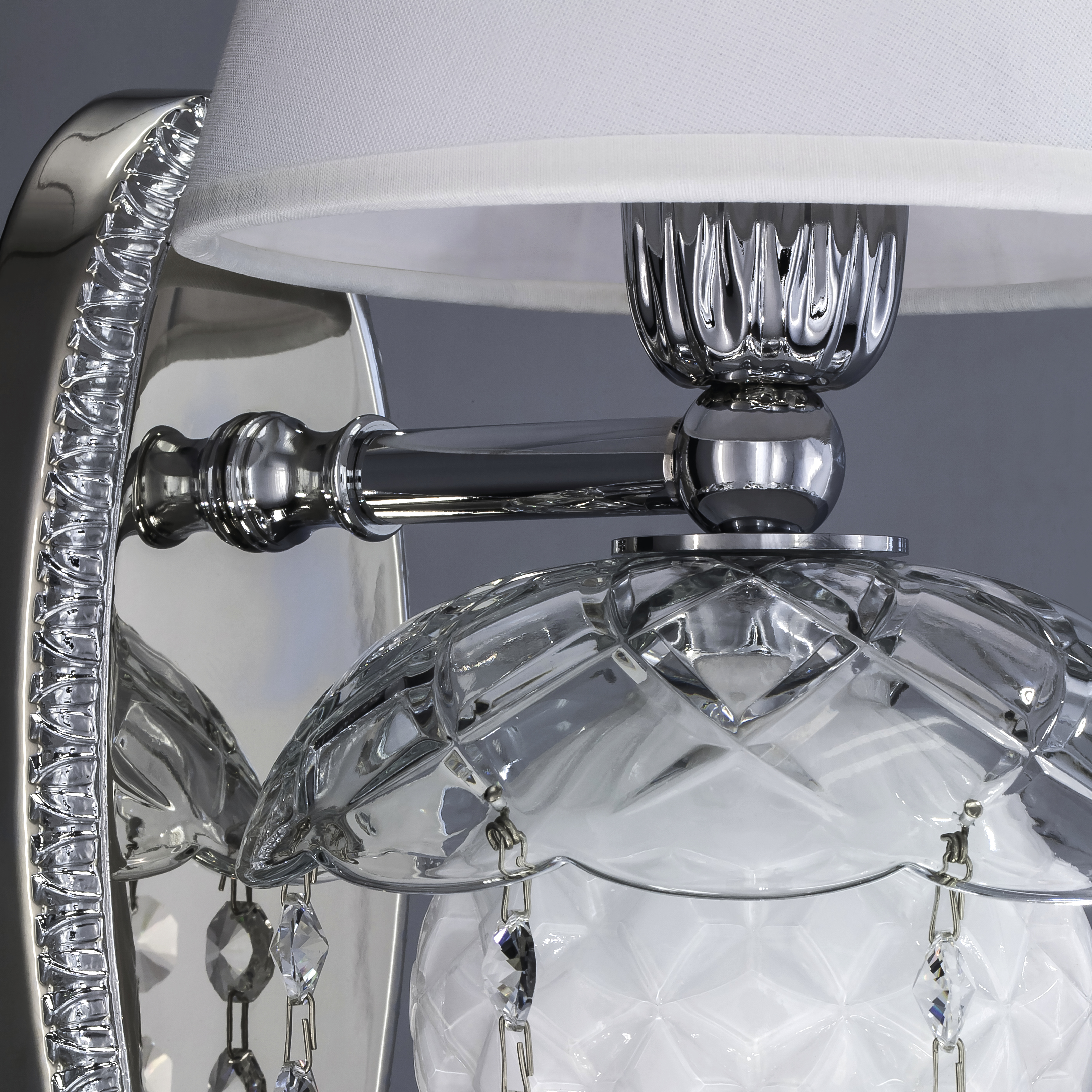 105 AP 1 chrome white pvc white shade macro2 Mirsini GrandoLuce