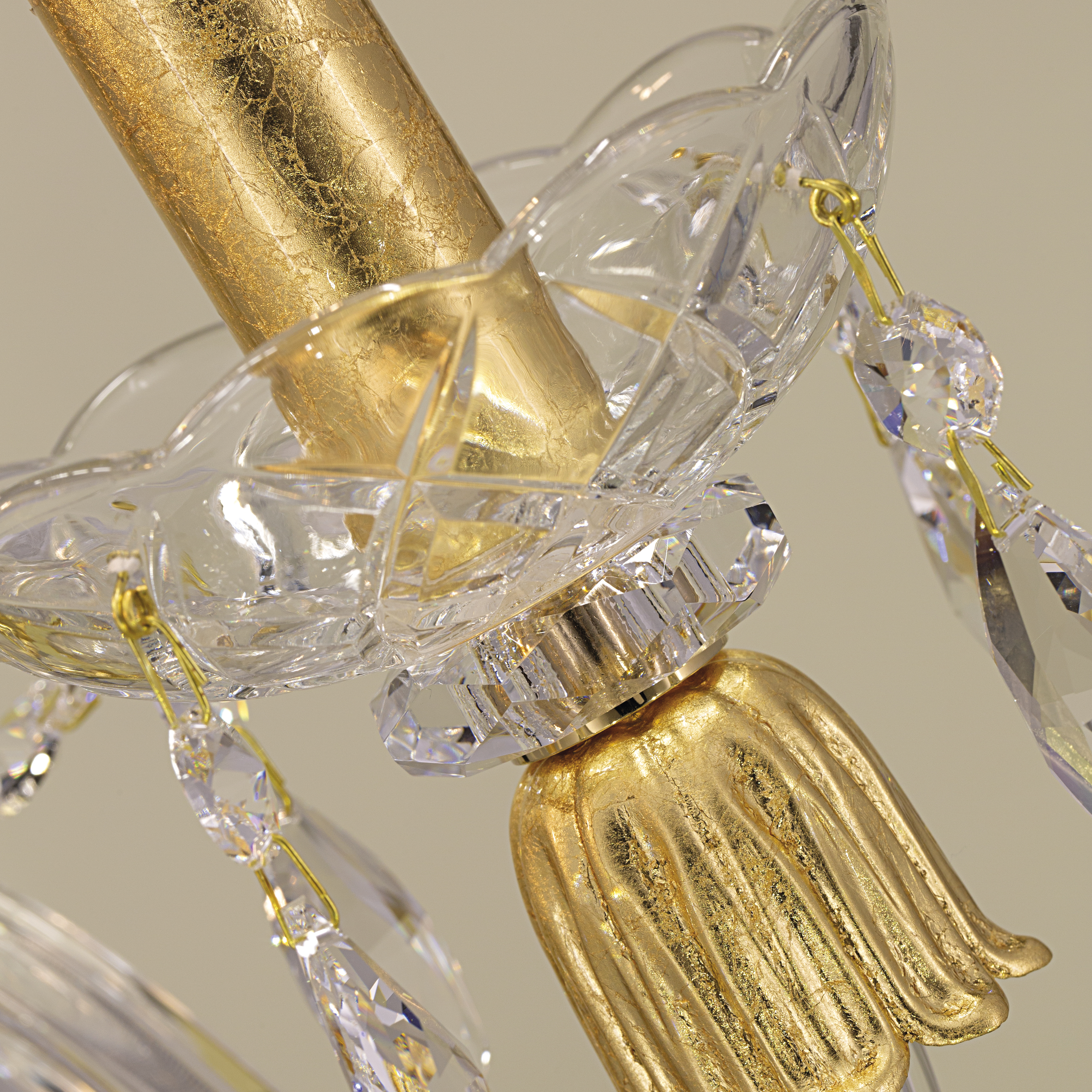 105_AP_2_gold_leaf_crystal_pvc_black_gold_shade_macro2_Mirsini_GrandoLuce 105 AP 2 gold leaf crystal pvc black gold shade macro2 Mirsini GrandoLuce