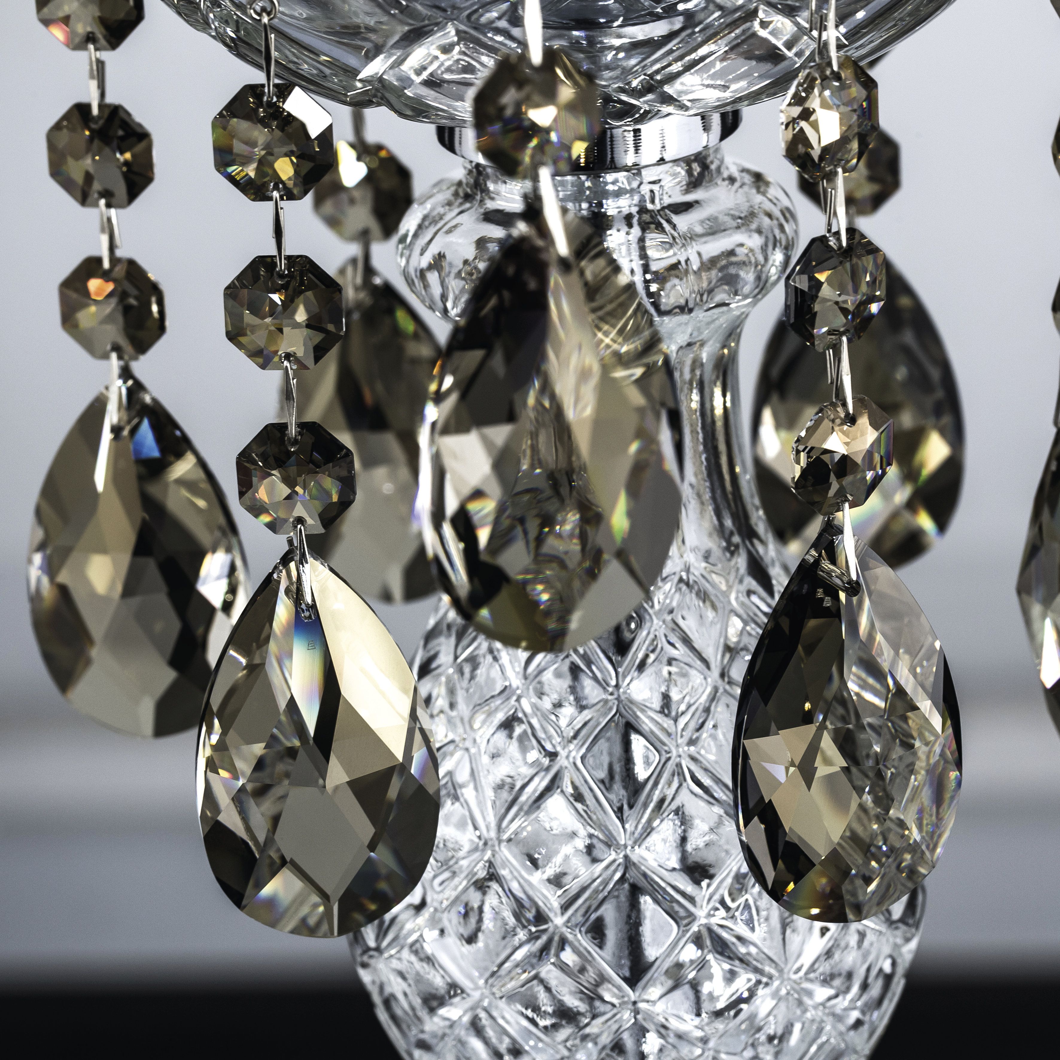 106 LG 31 chrome crystal pvc black chrome shade macro1 Iokasti GrandoLuce