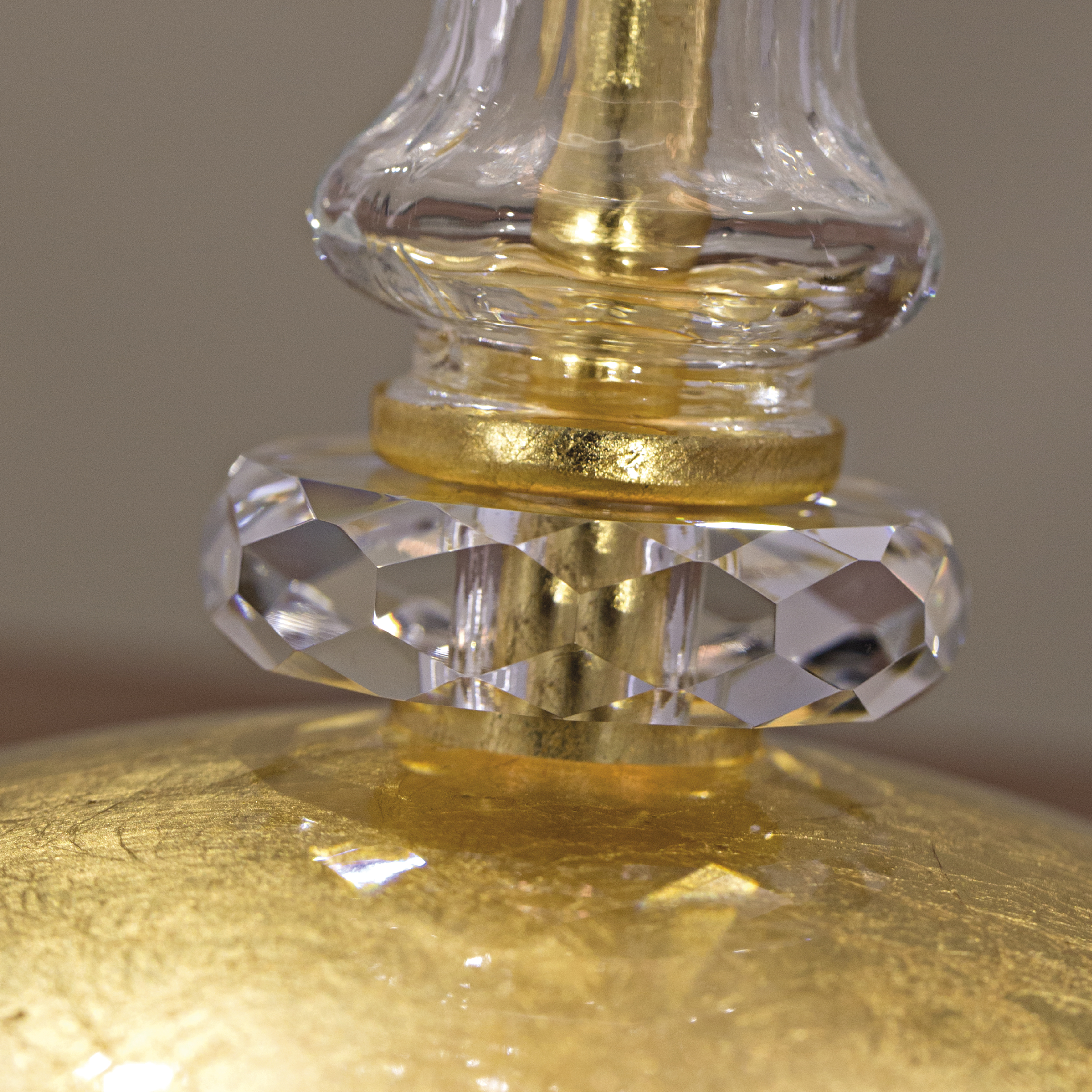 106_LG_3+1_gold_leaf_crystal_fabric_ivory_shade_macro3_Iokasti_GrandoLuce 106 LG 31 gold leaf crystal fabric ivory shade macro3 Iokasti GrandoLuce