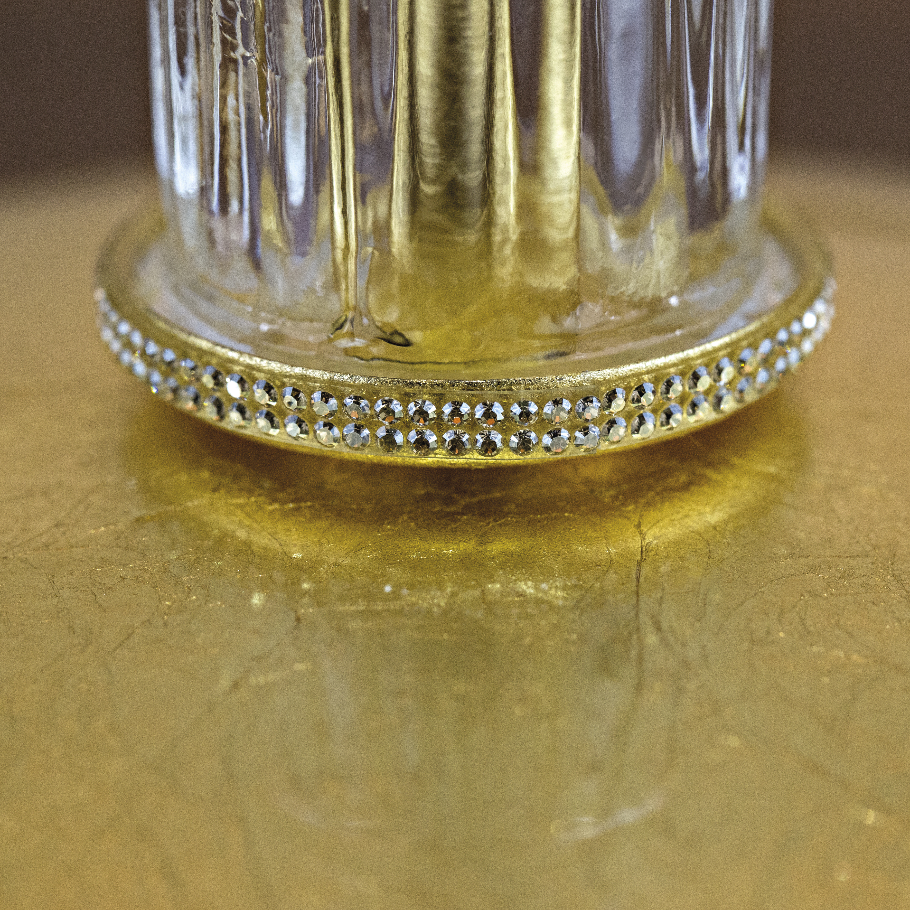 108 LG gold leaf crystal organdy bronze shade macro2 square Juliana GrandoLuce