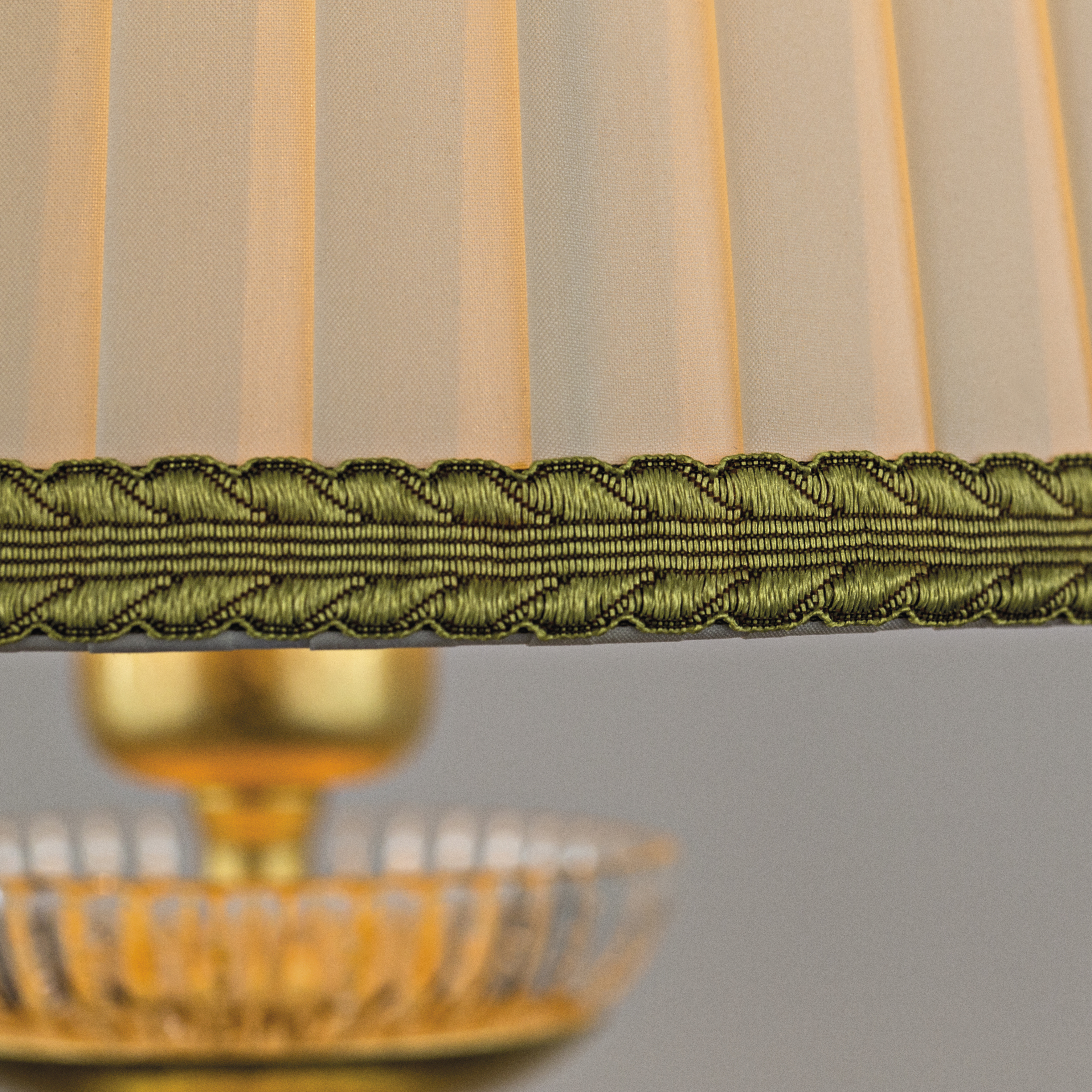 108 LM gold leaf crystal fabric beige shade macro1 square Juliana GrandoLuce