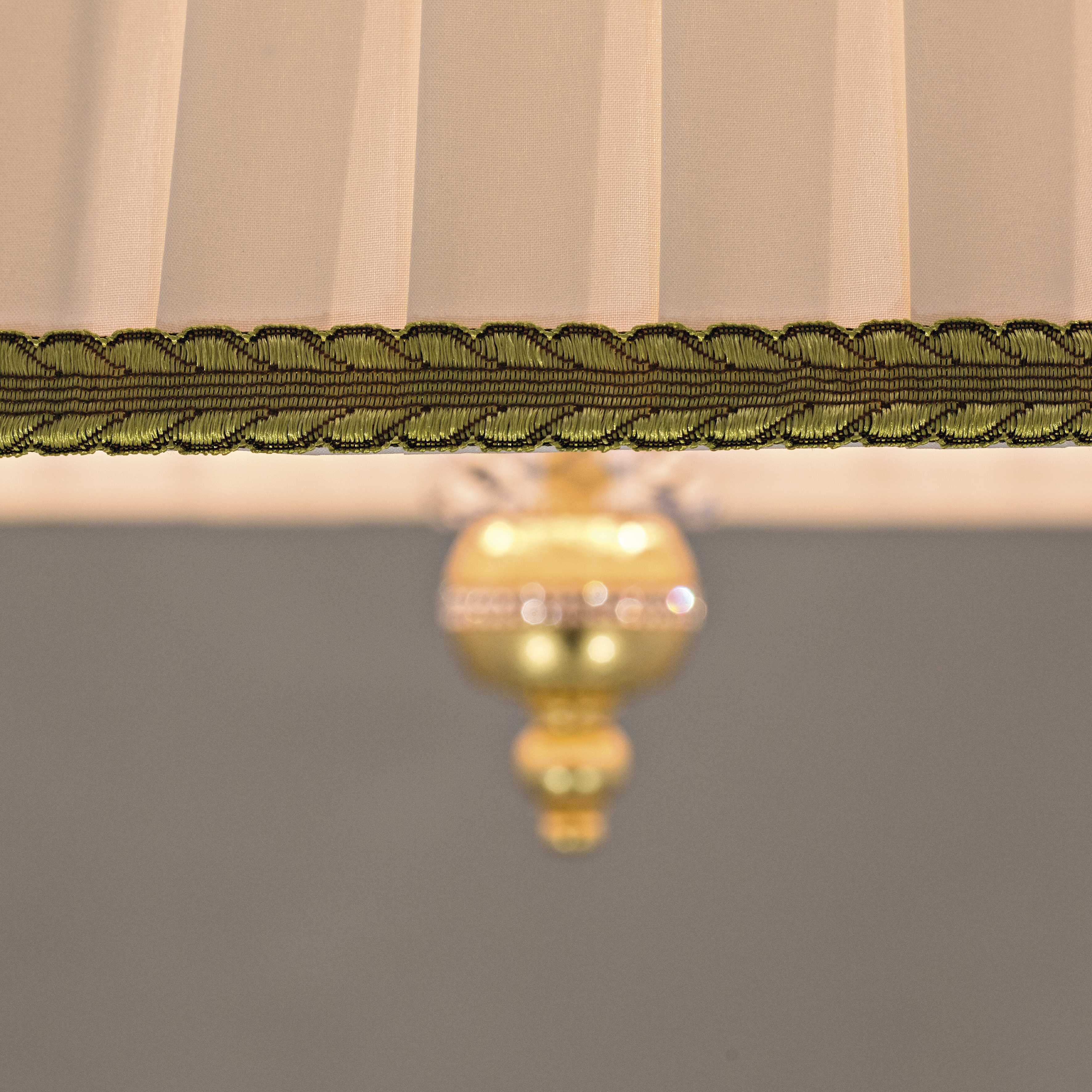 108 SG 6 gold leaf crystal fabric beige shade macro3 square Juliana GrandoLuce