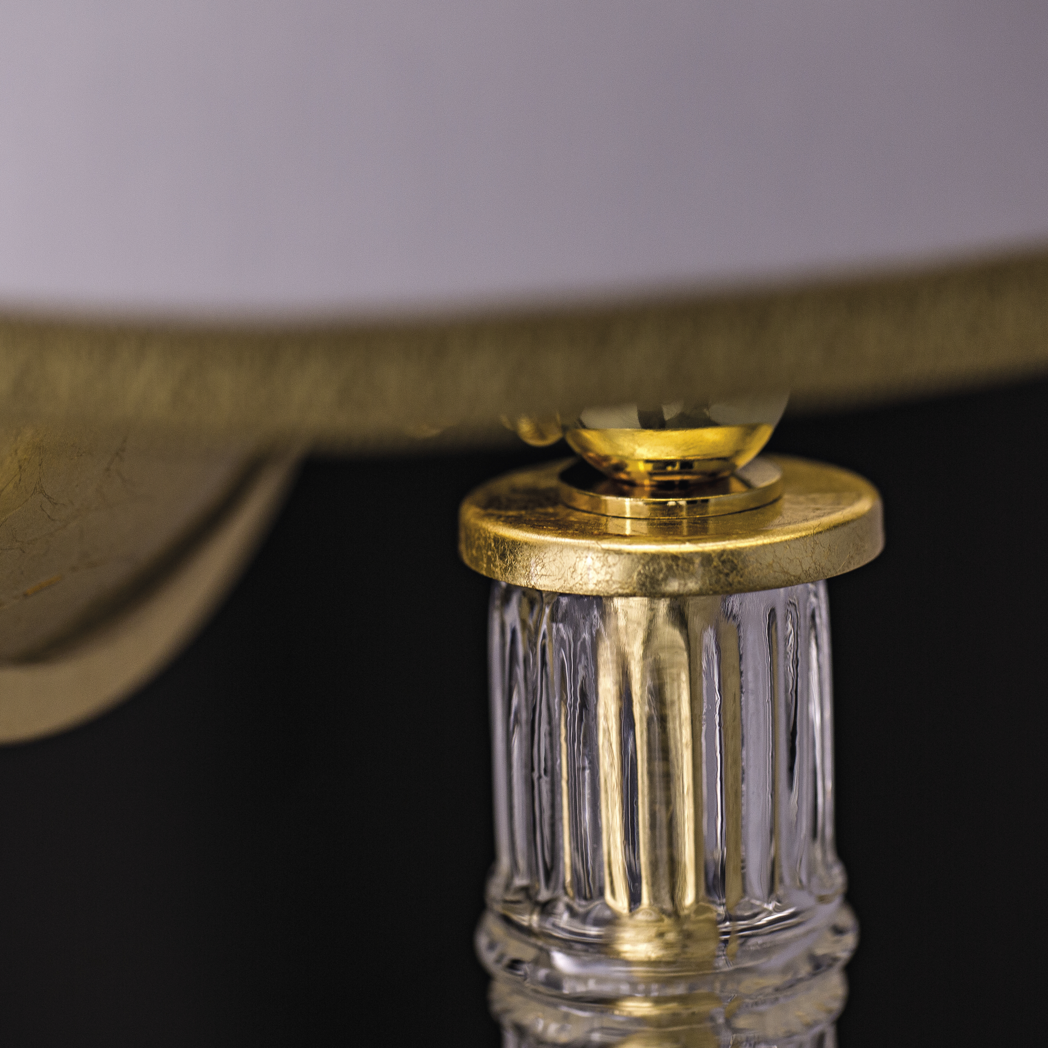 109 AP 1 gold leaf crystal pvc white gold shade macro2 square Dafne GrandoLuce