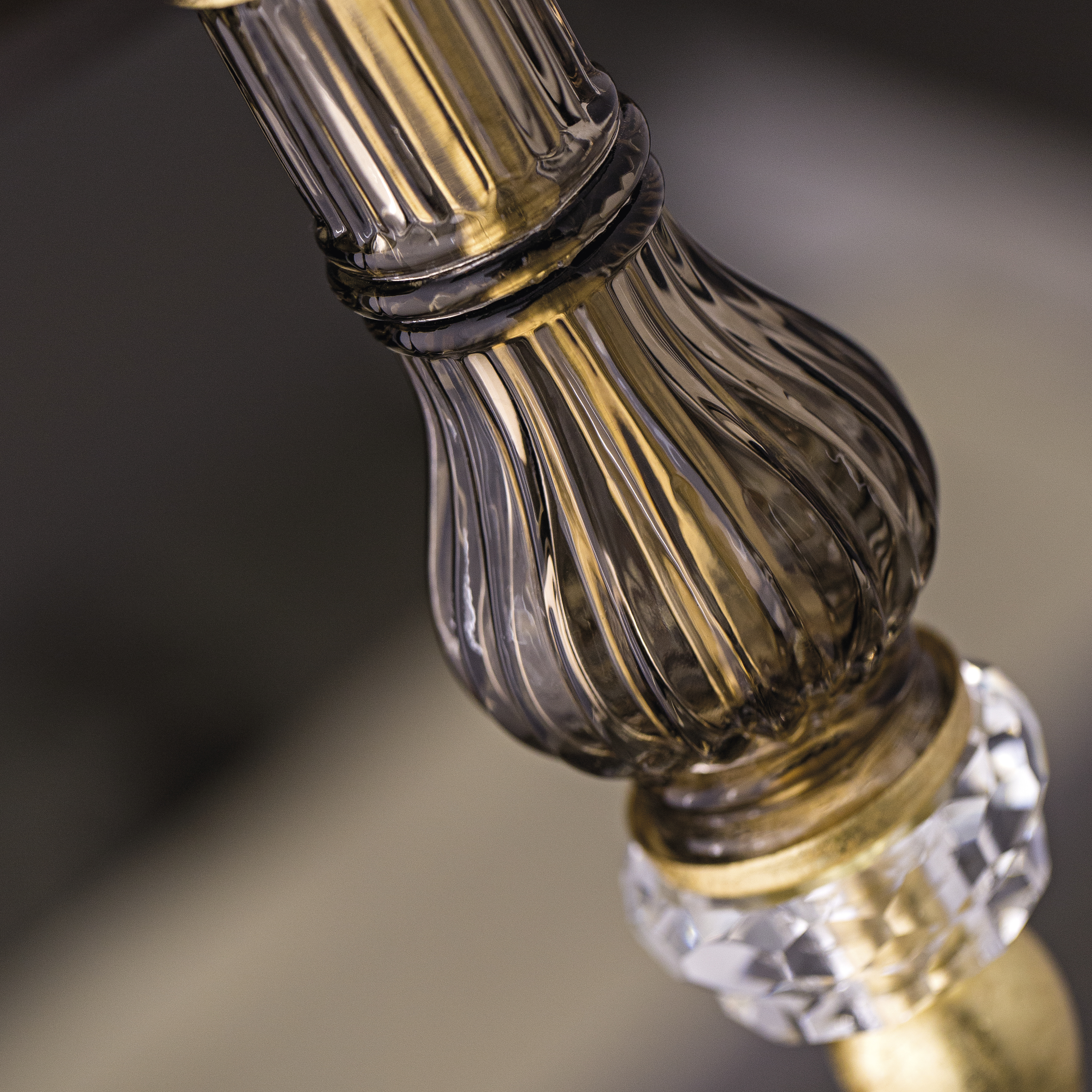 109 AP 1 gold leaf gold teak pvc black gold shade macro1 square Dafne GrandoLuce