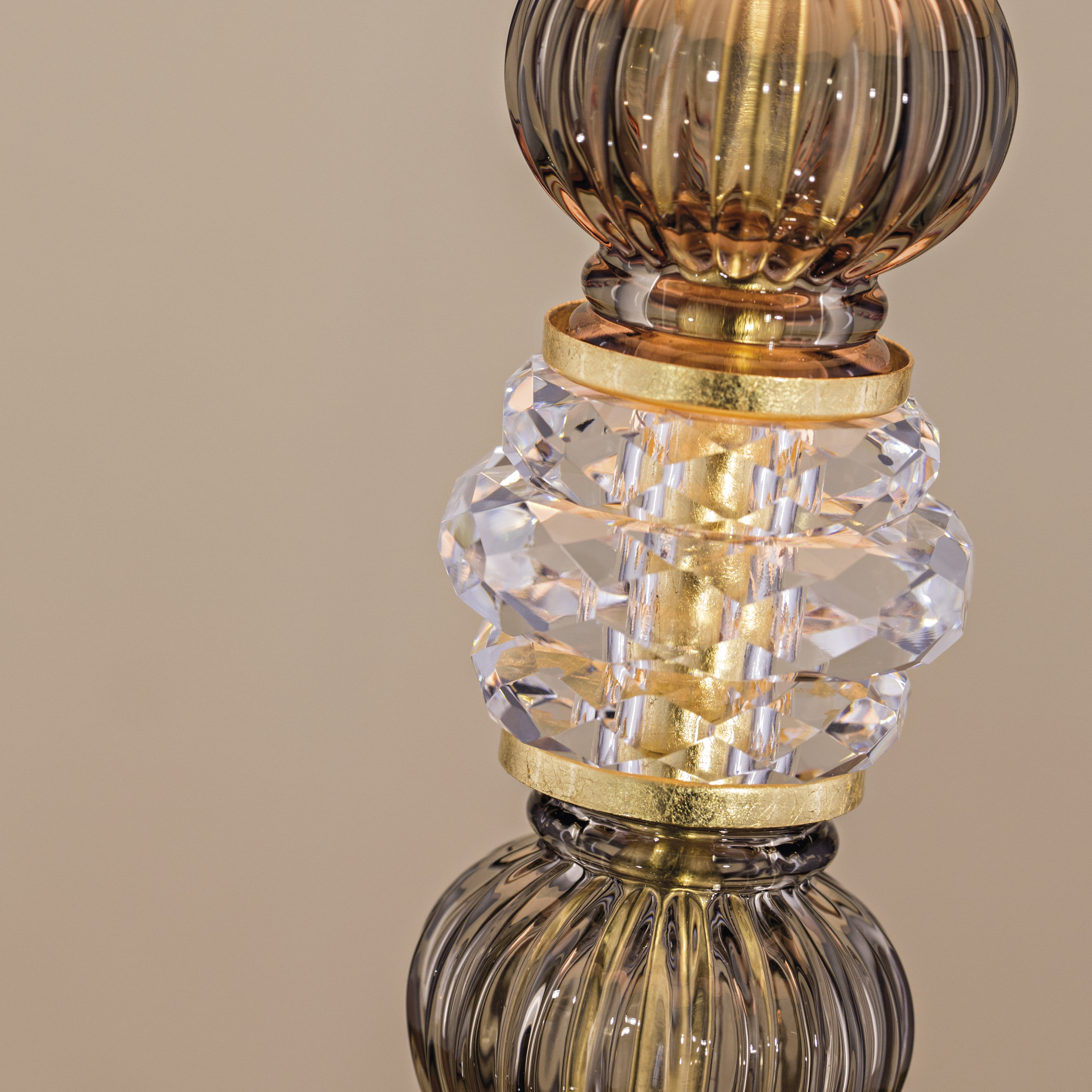 109 LM gold leaf golden teak fabric ivory shade macro2 square Dafne GrandoLuce