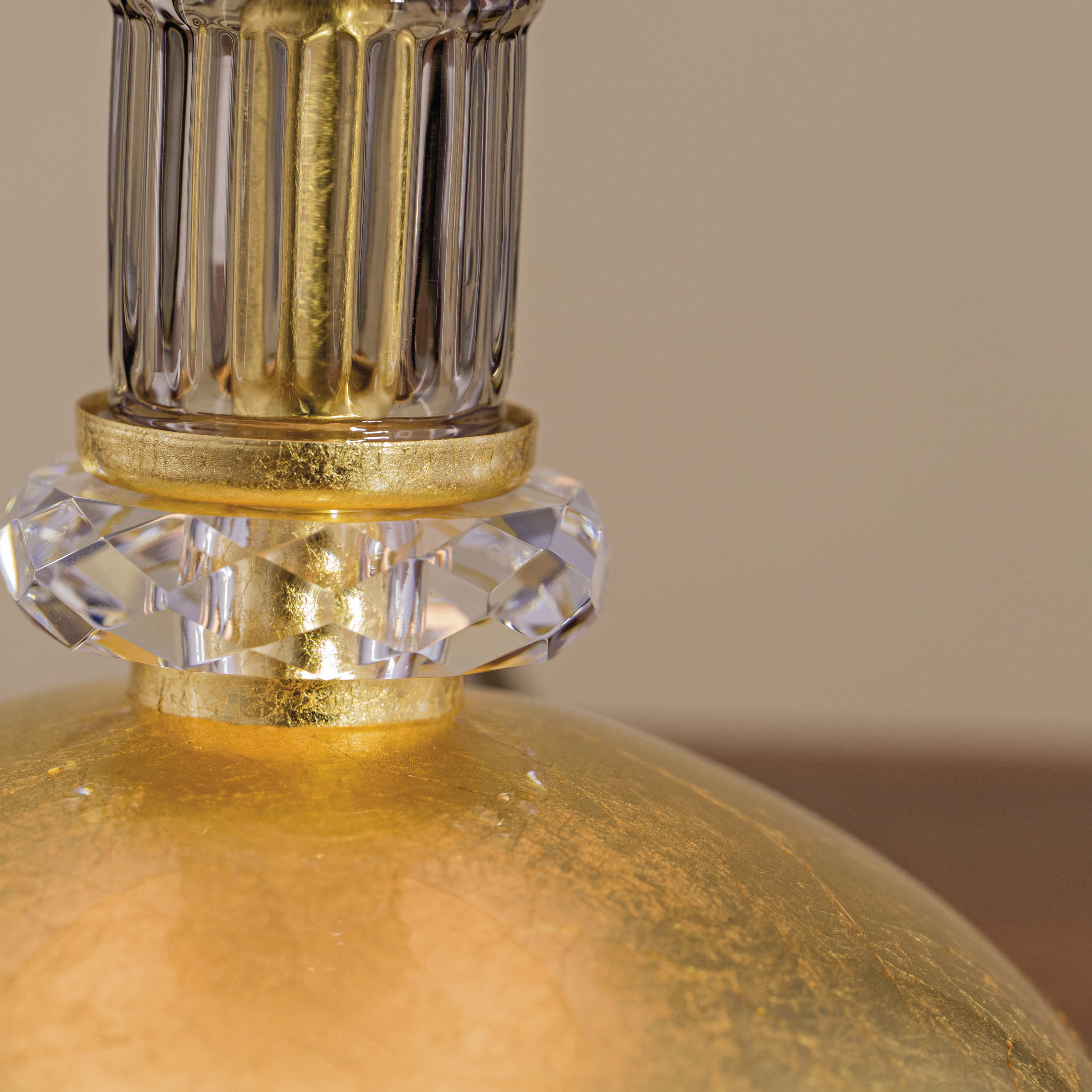 109 LM gold leaf golden teak fabric ivory shade macro3 square Dafne GrandoLuce