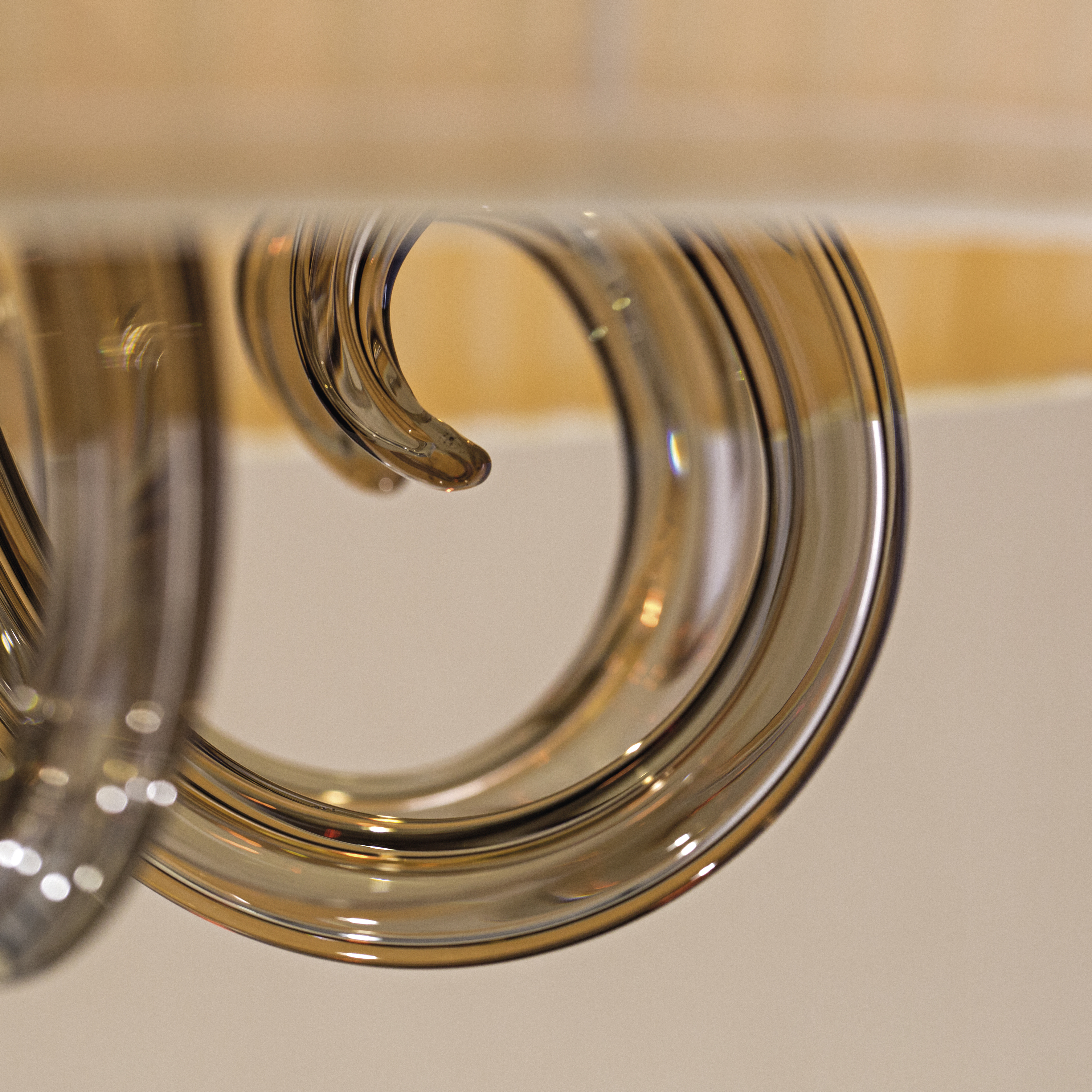 109 PLM gold leaf golden teak organdy beige shade macro3 square Dafne GrandoLuce