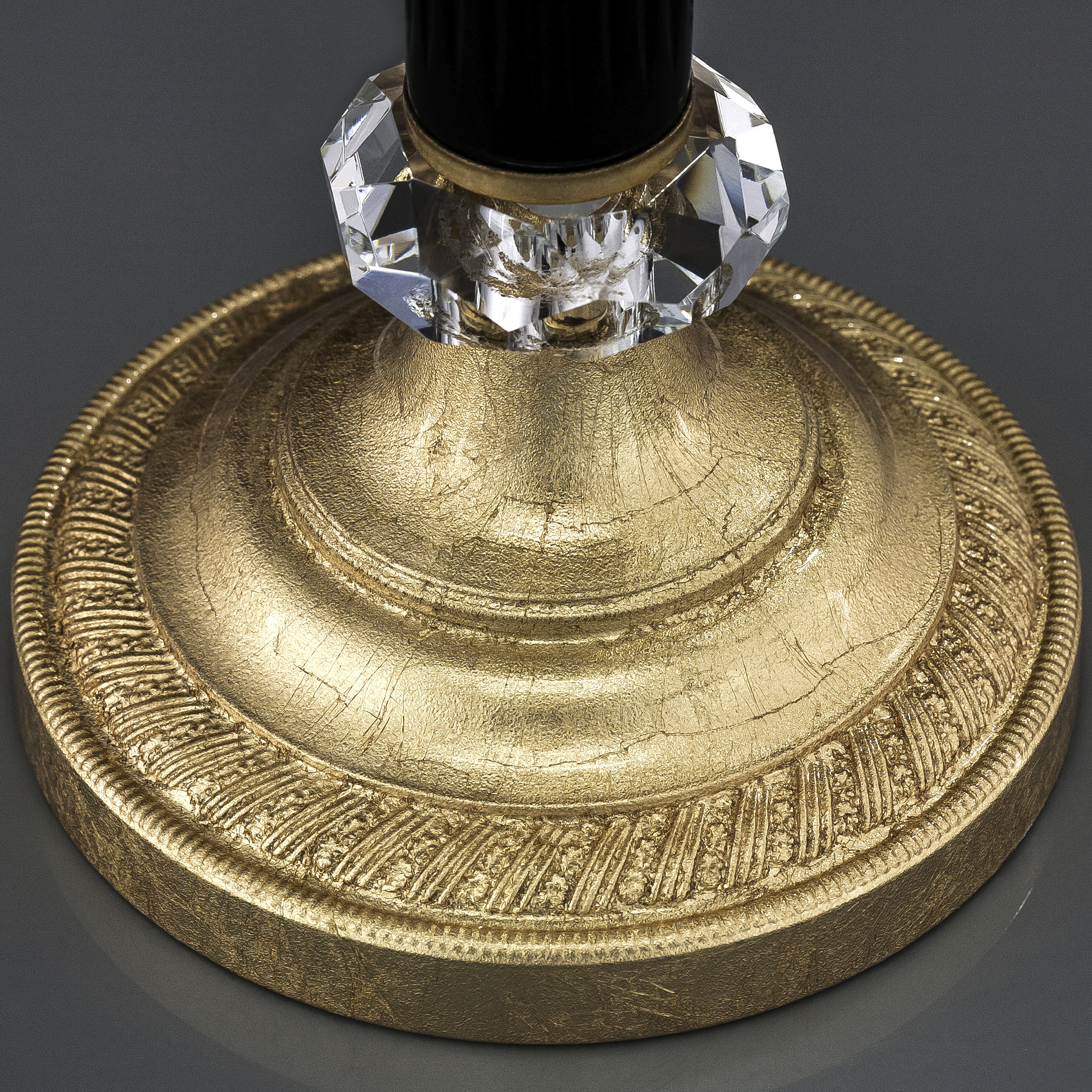 112 LM gold leaf black pvc gold leaf black shade macro2 Leonie GrandoLuce