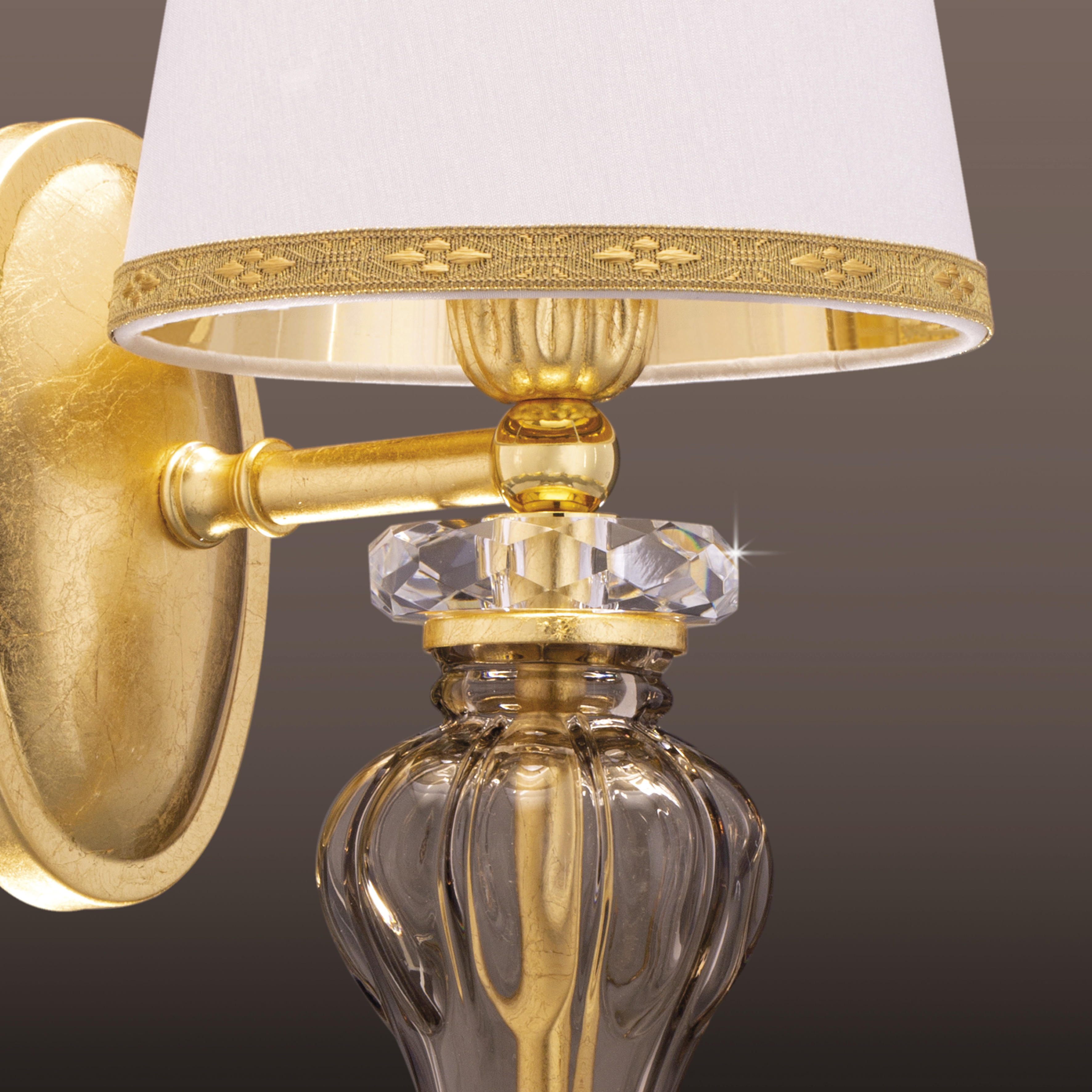 114 AP 1 gold leaf golden teak pvc white gold shade macro1 Reina GrandoLuce