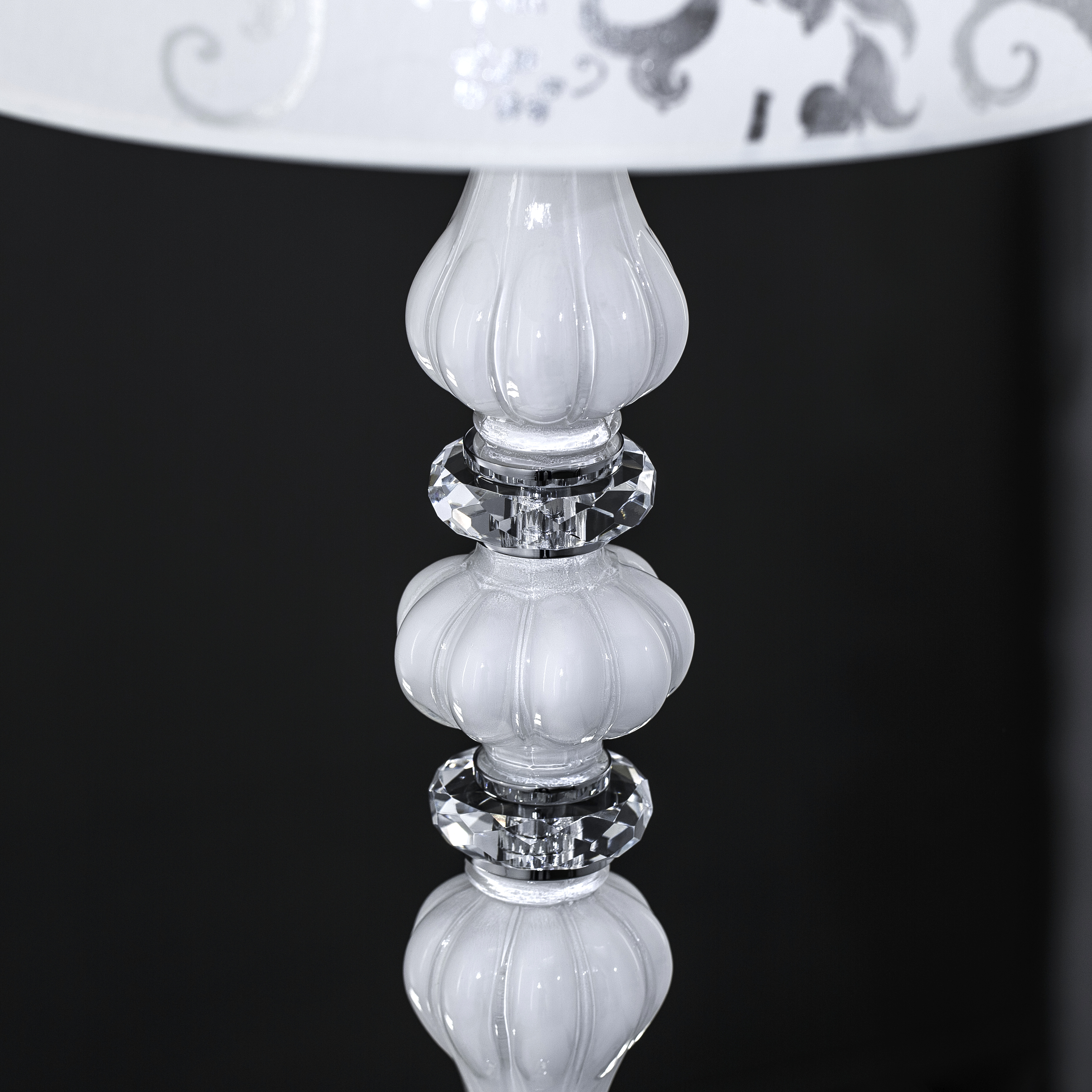 114 FL chrome white pvc silver leaf white shade macro1 Reina GrandoLuce