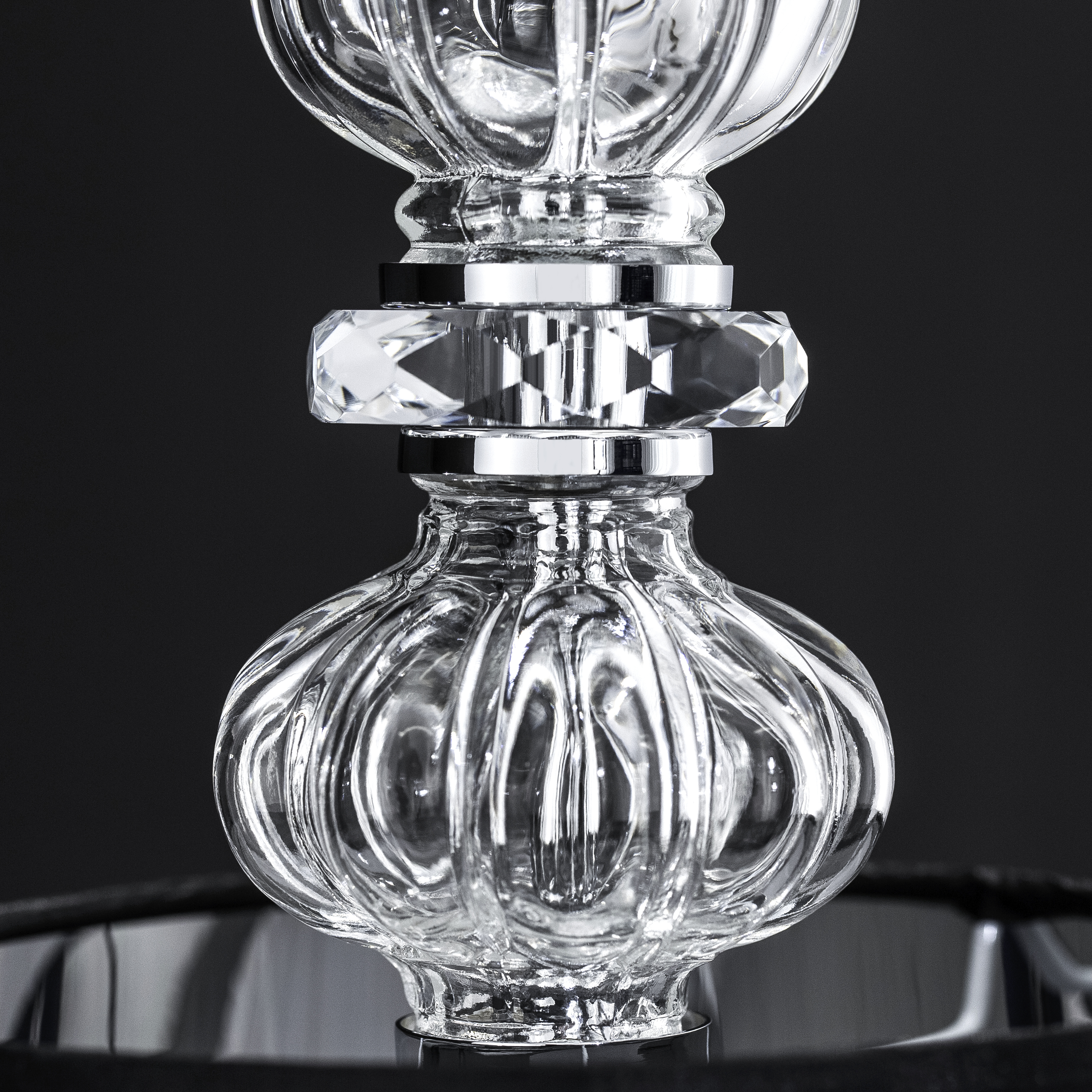114 SP chrome crystal pvc black chrome shade macro1 Reina GrandoLuce
